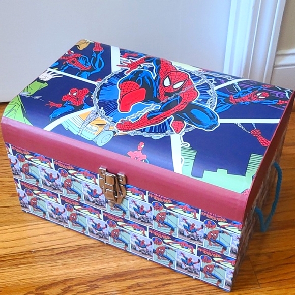 Spiderman Storage Chest 🕷 HTF Viral - Picture 1 of 7